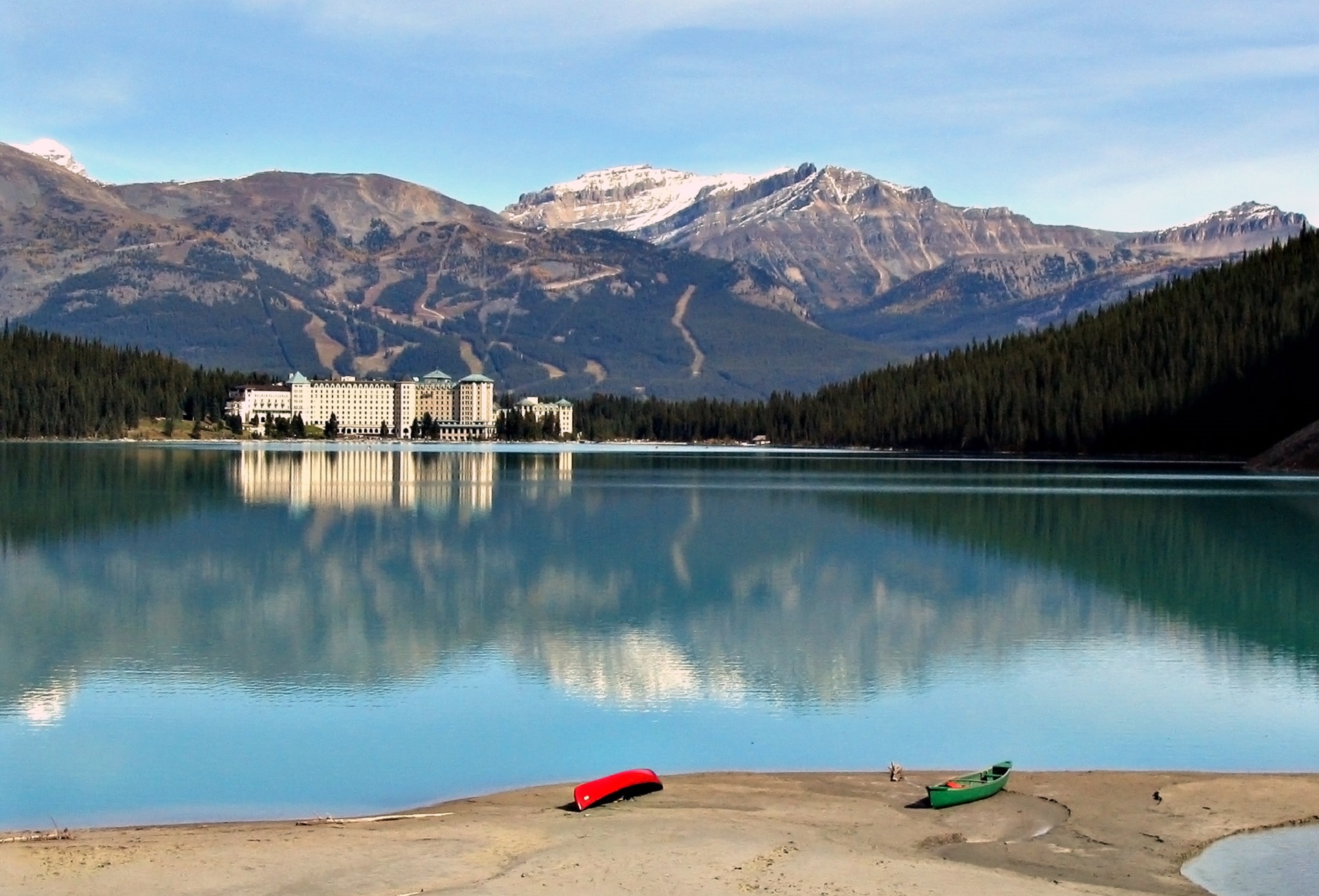 lake louise chateau banff national park free photo