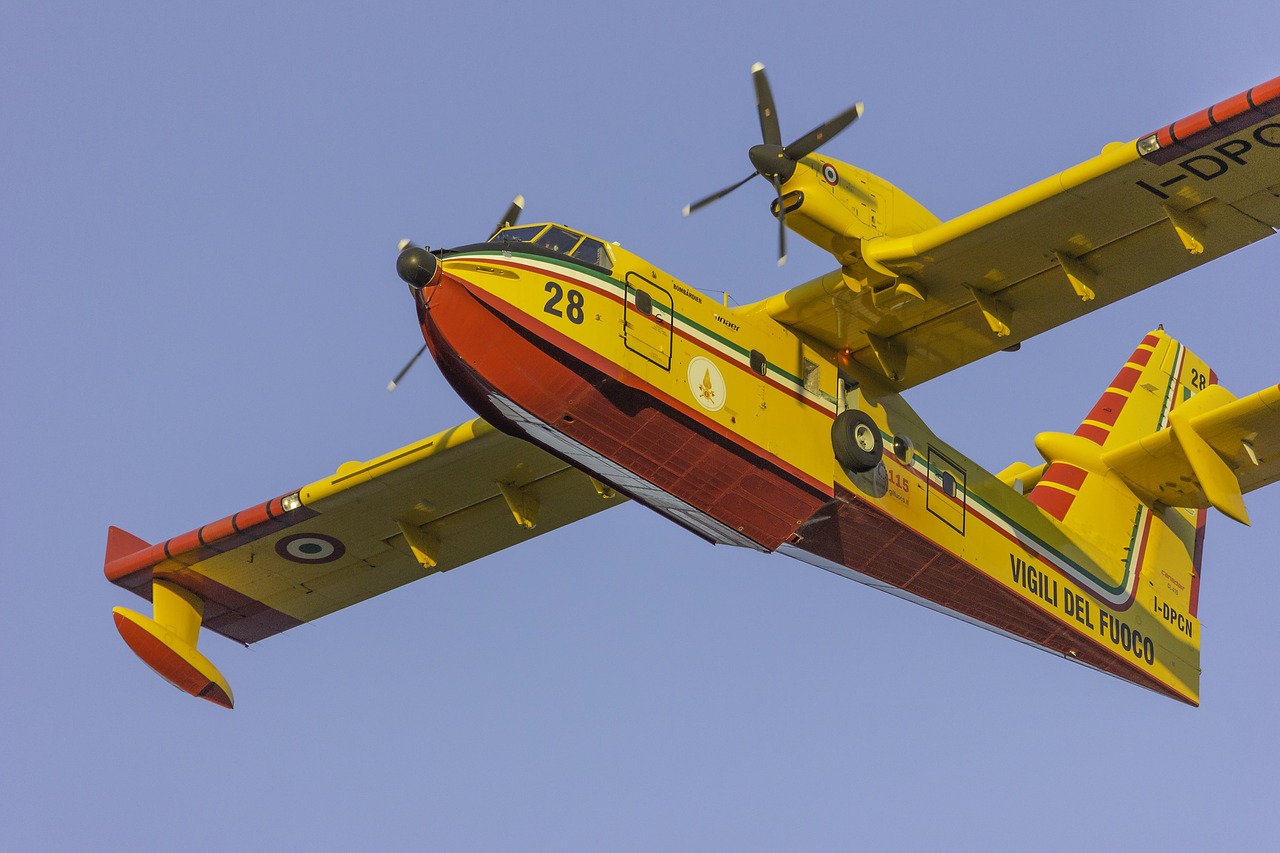 canadair fire bomber cl415 free photo