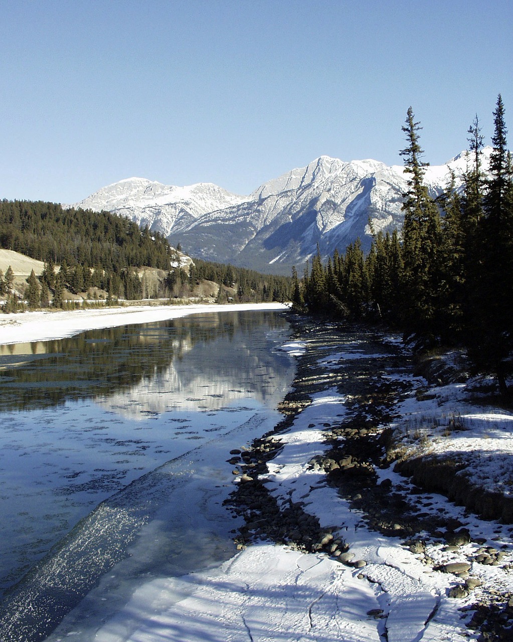 canadien rockys river winter free photo