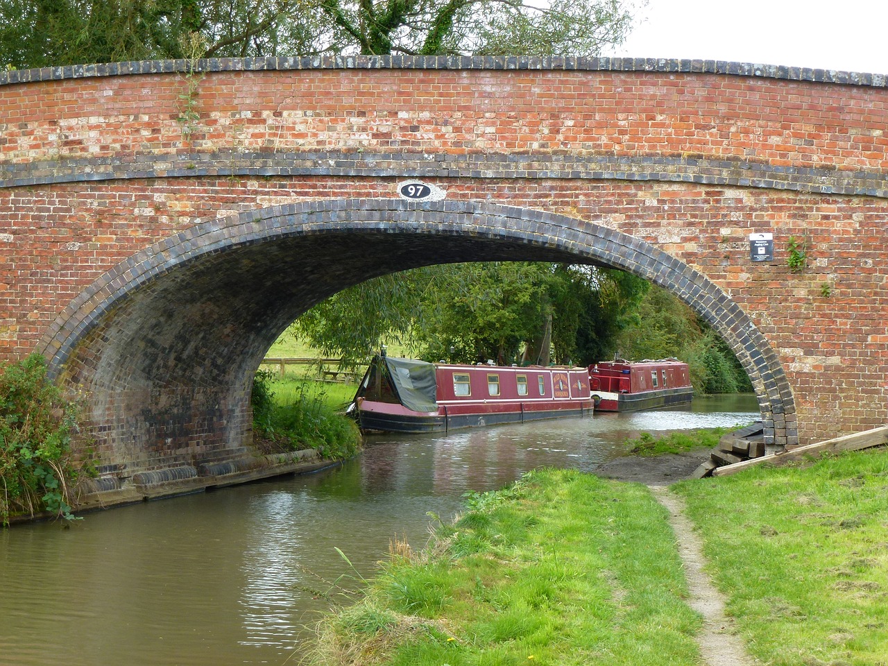 canal boat towpath free photo