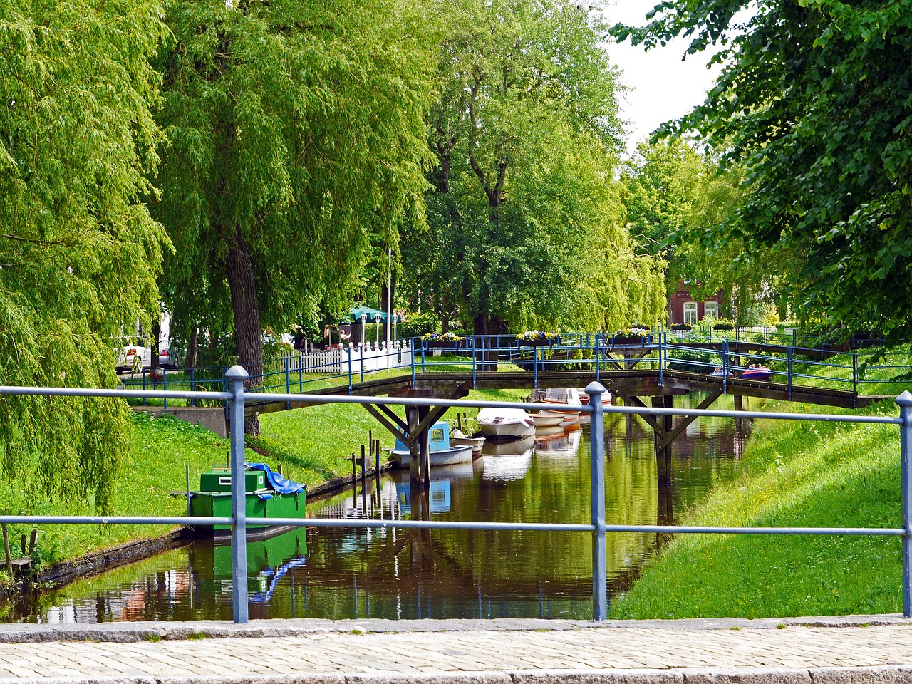 canal friedrichstadt dutch settlement free photo