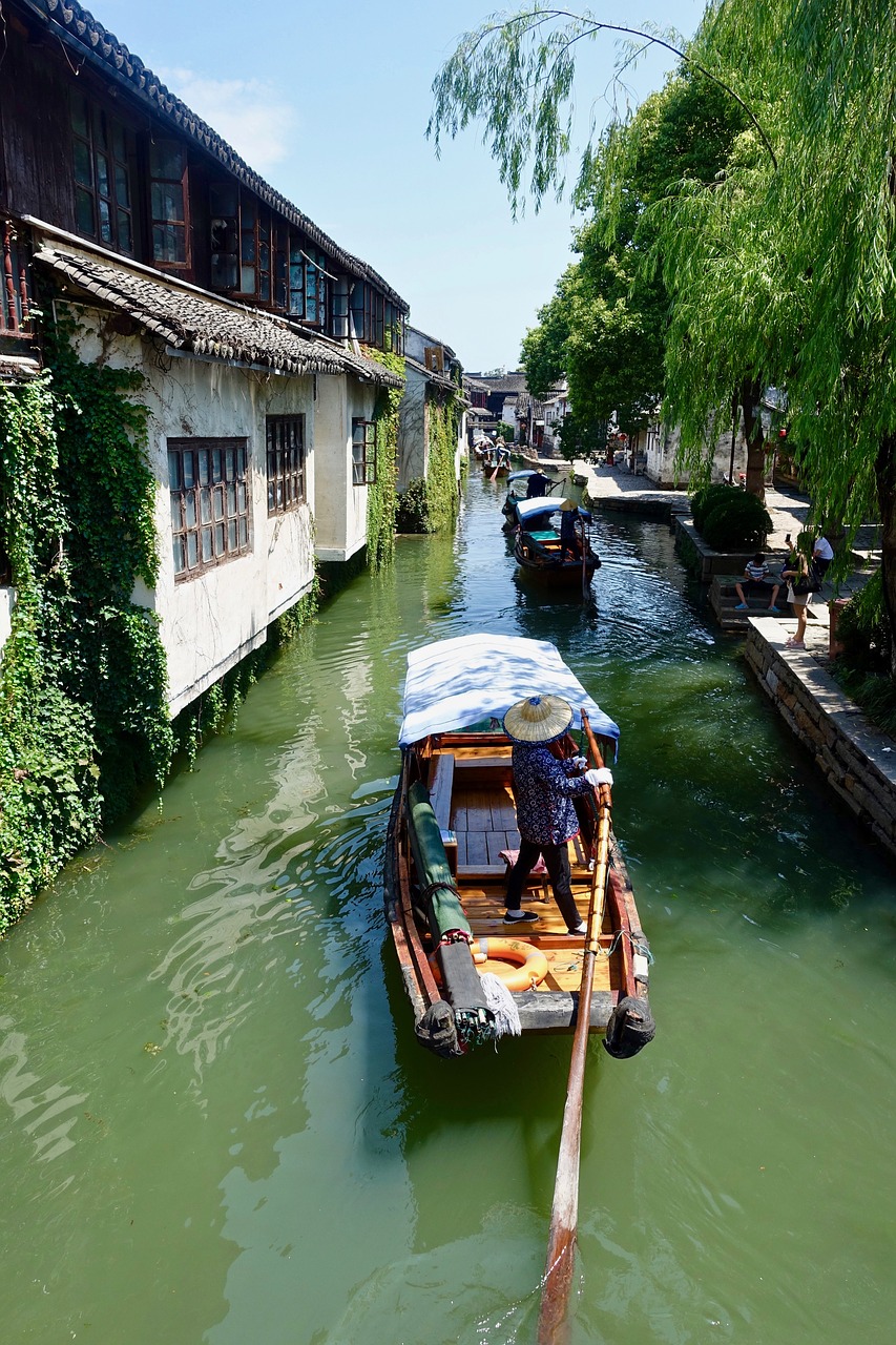 canal  water  boats free photo