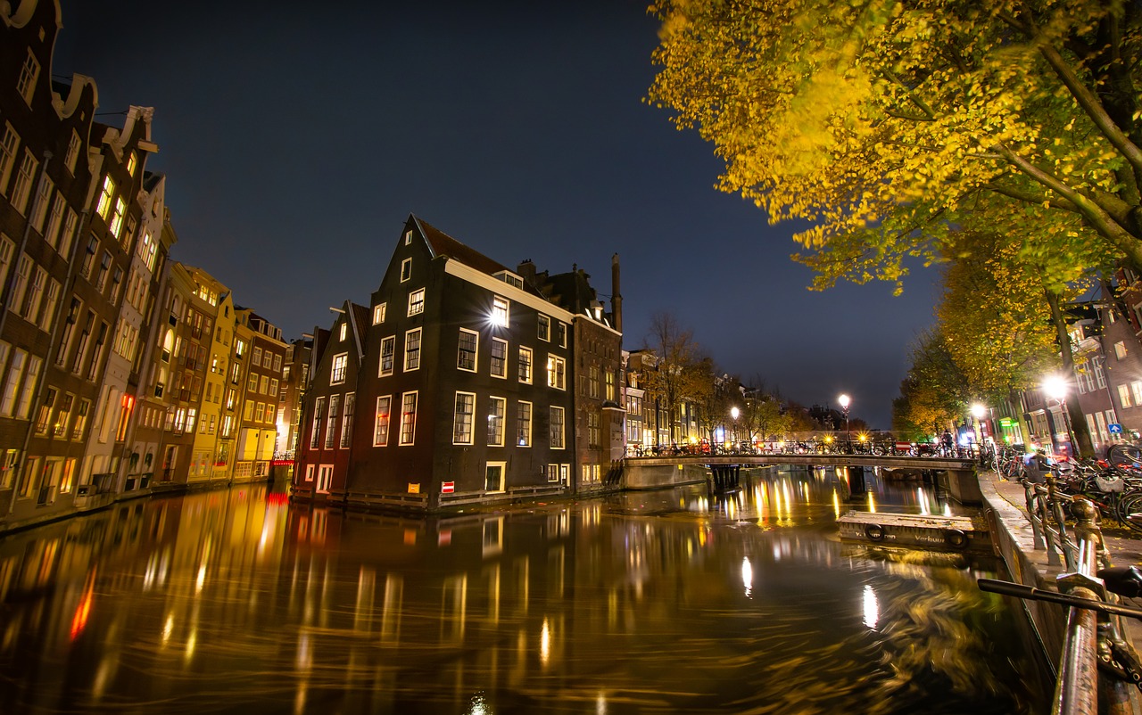 canal  long exposure  amsterdam free photo