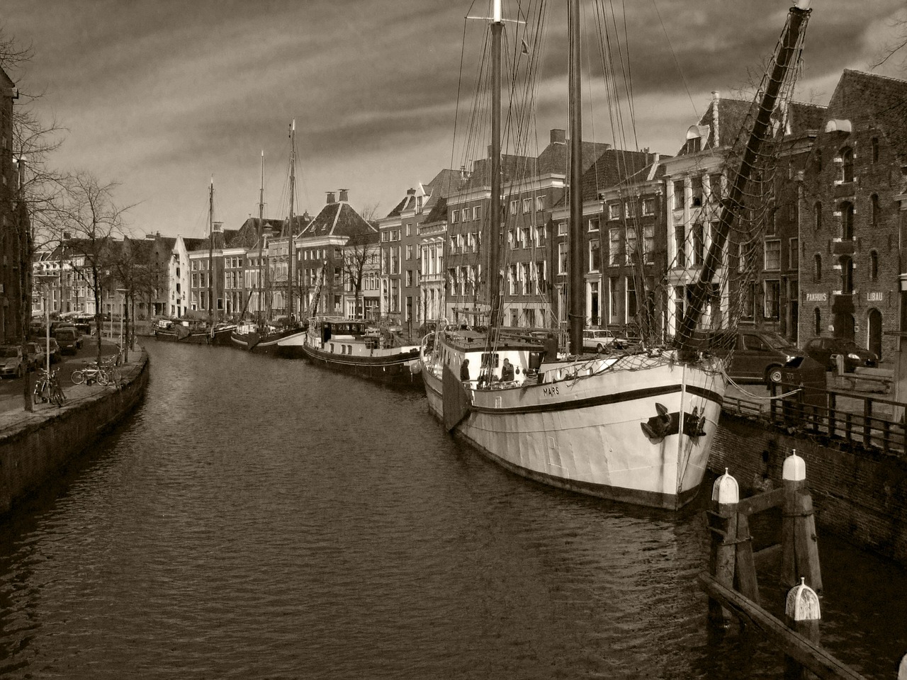 canal boats sailing free photo