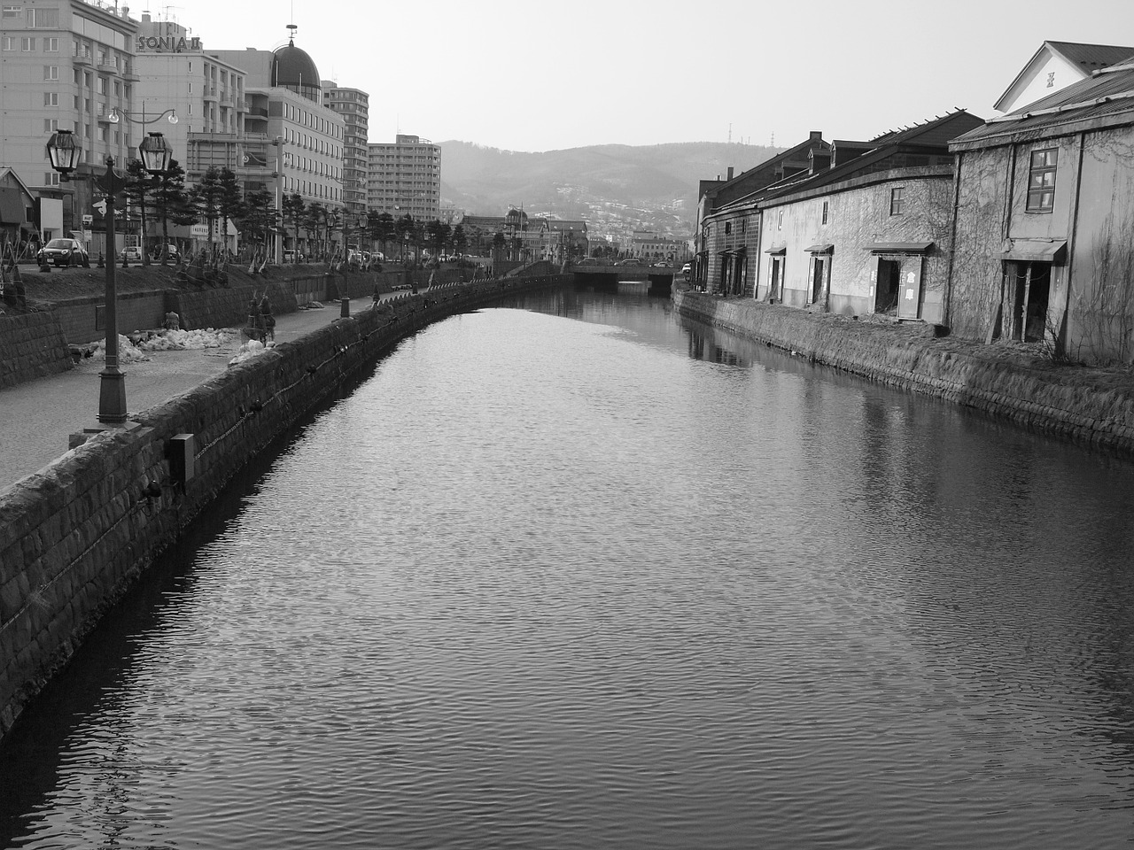 canal otaru canal black and white free photo