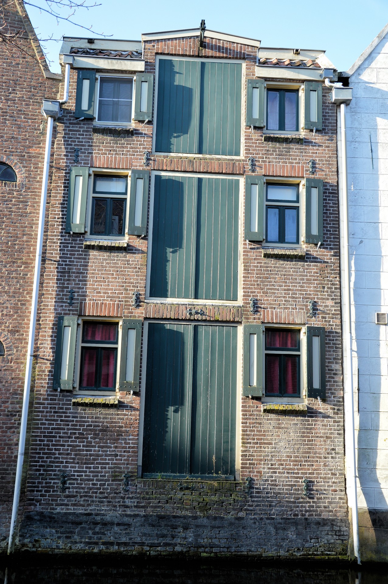 canal houses city free photo