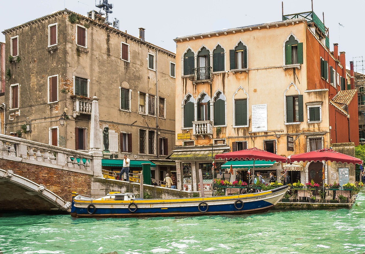 canale grande boat venice free photo