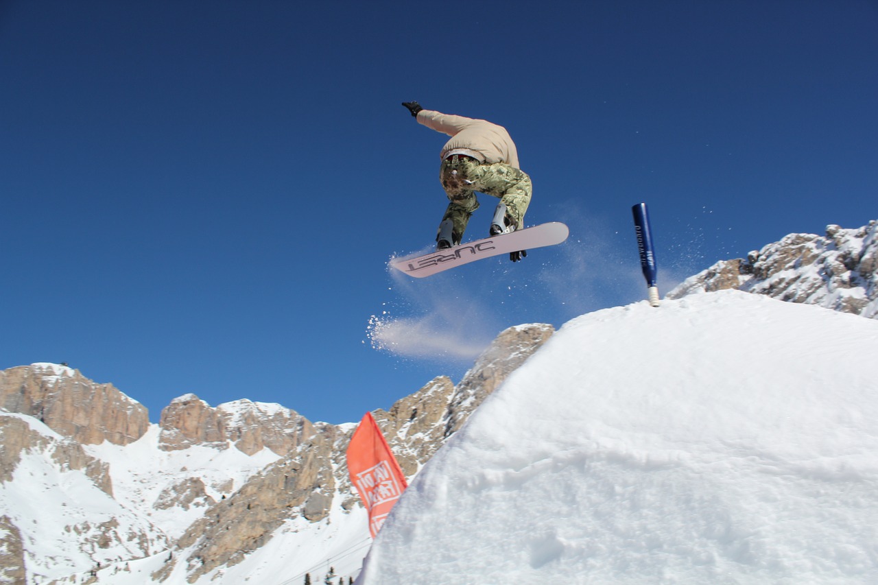 snowboarding snow springboard free photo