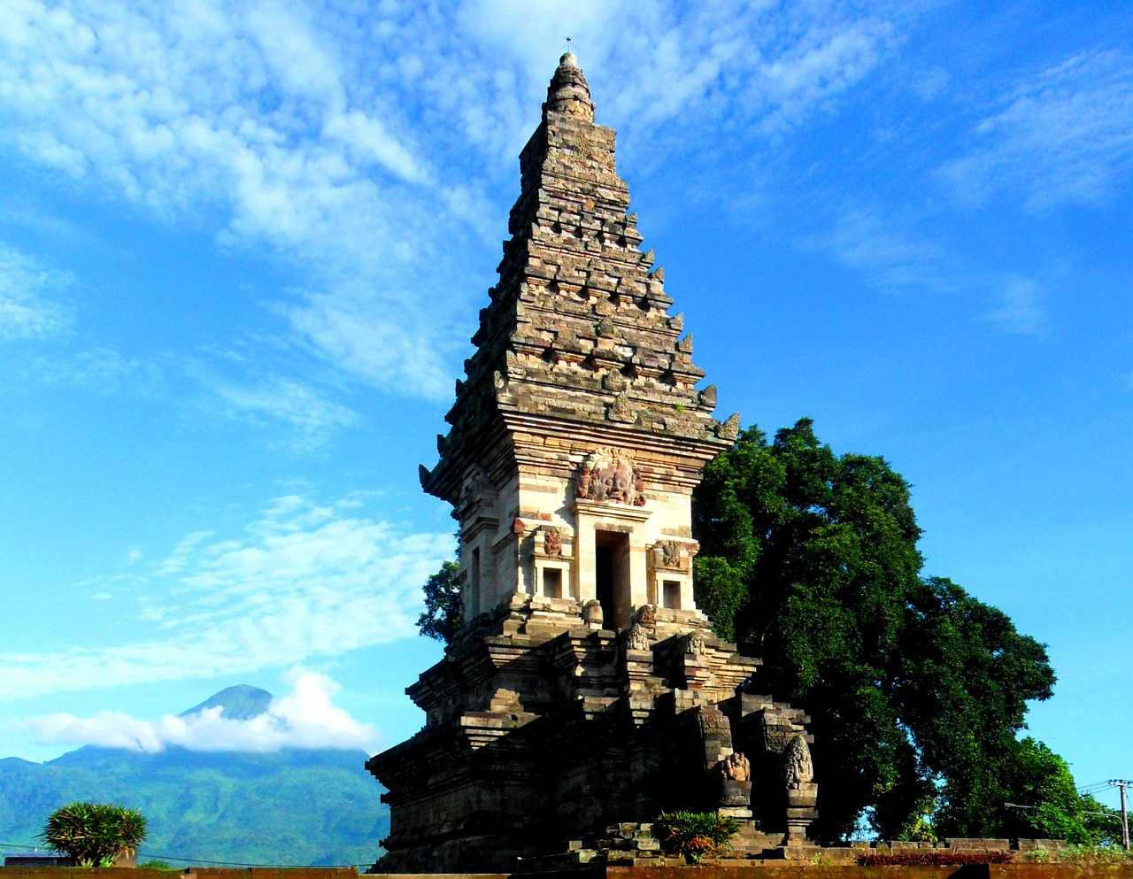 candi candi jawi pasuruan free photo