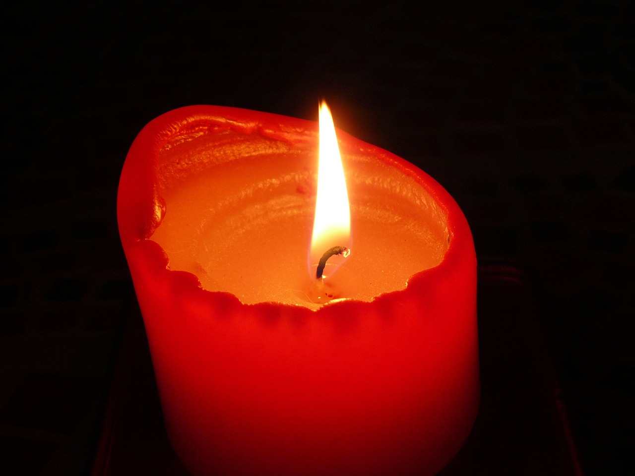 Красная свеча