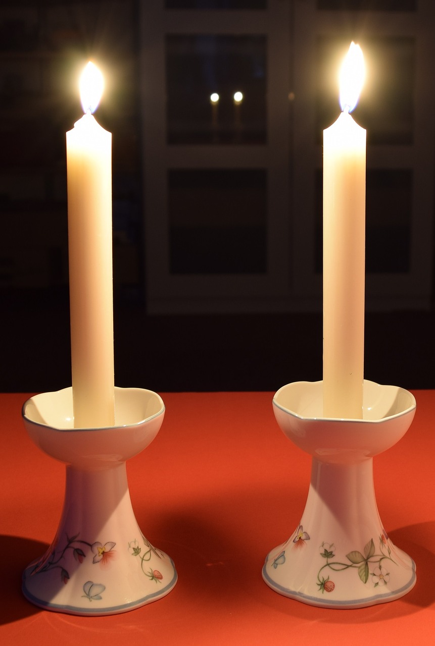 candle candlelight mirroring free photo
