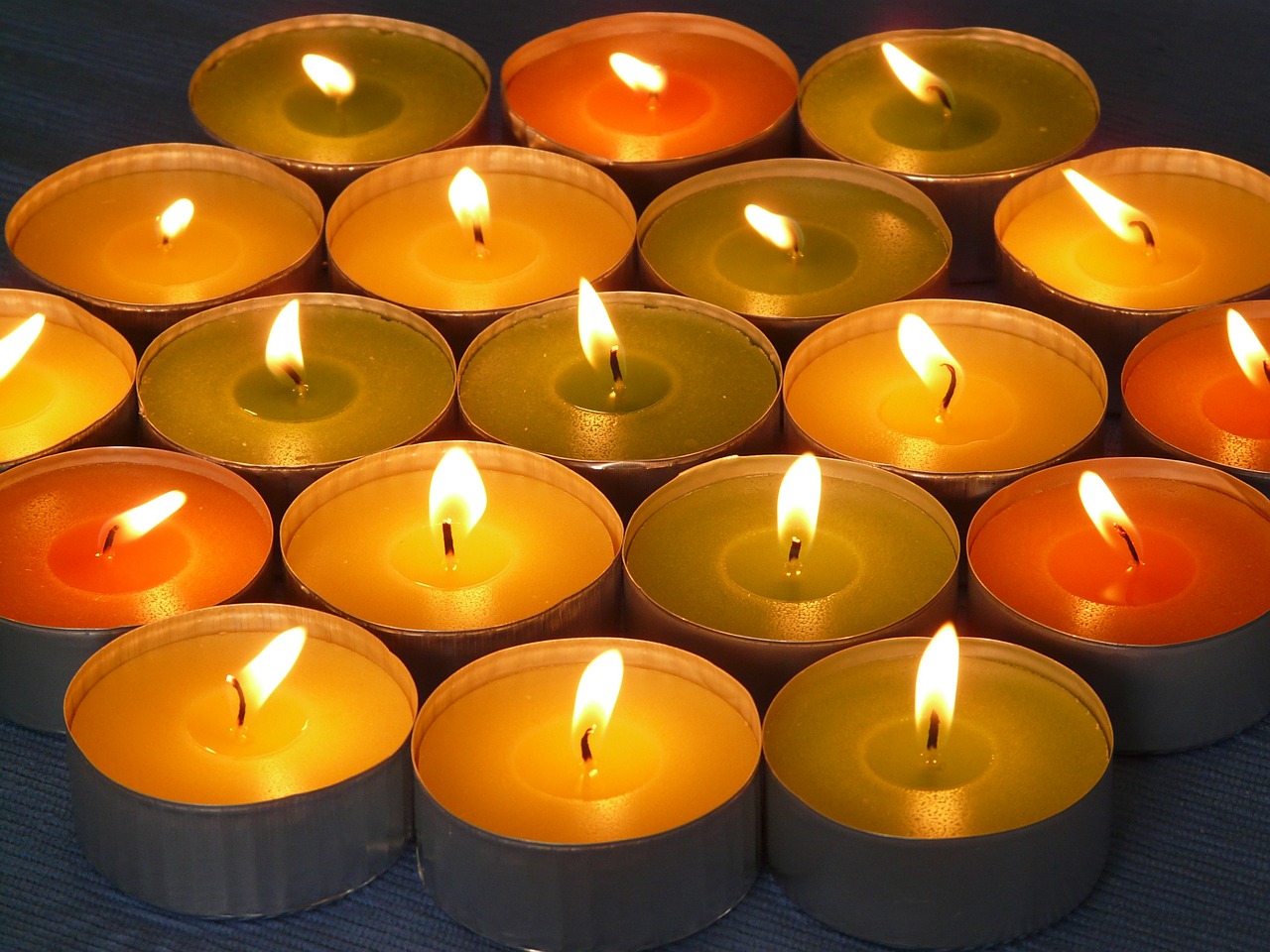 candle candles tealight free photo