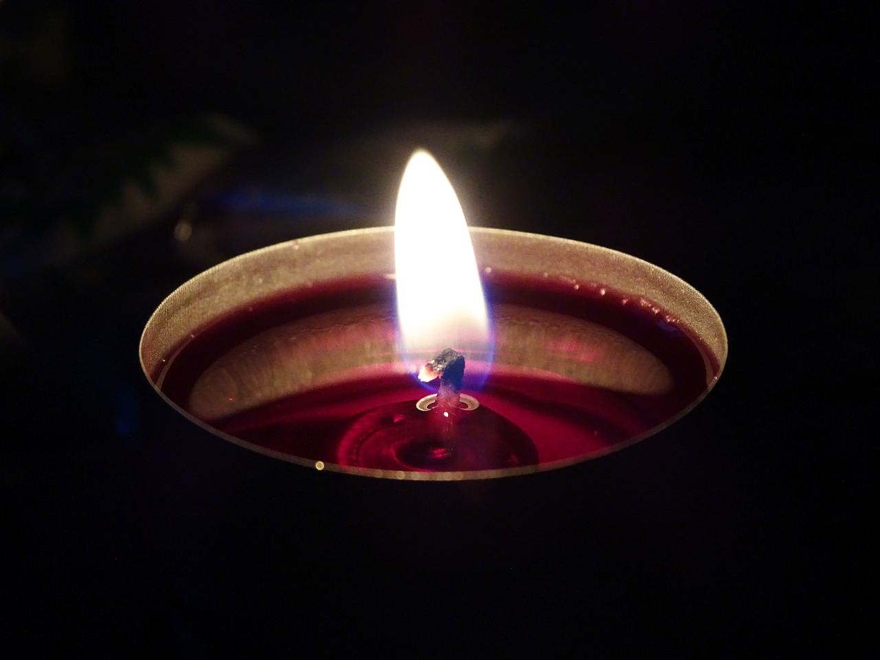 candle flame candlelight free photo