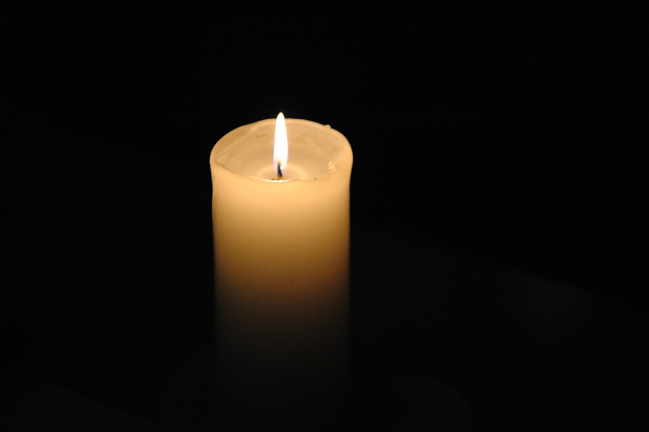candlelight prayer desire free photo