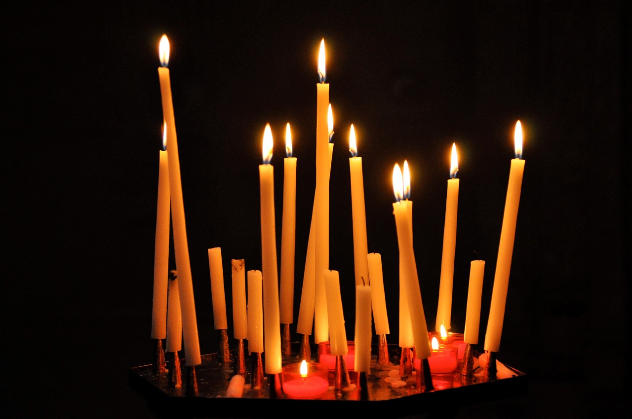 candles prayers religious monuments free photo