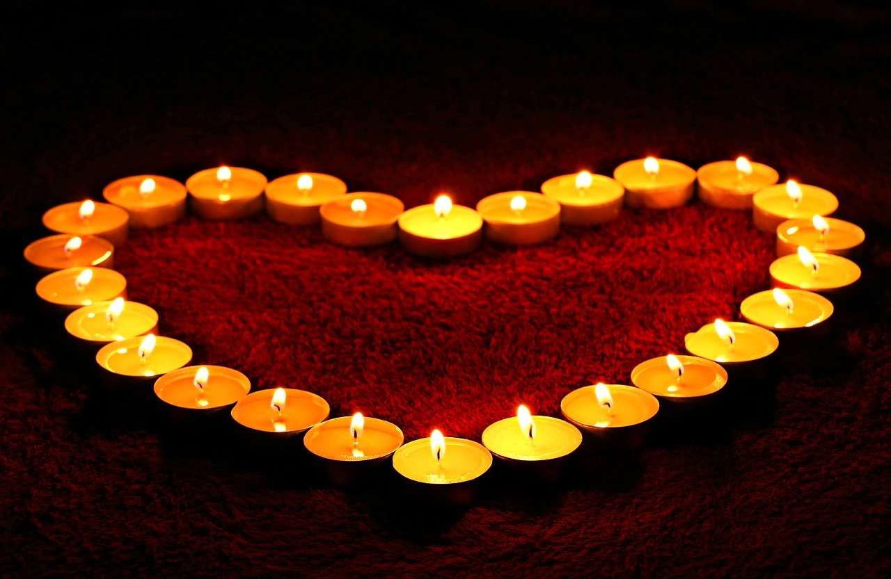 candles heart flame free photo