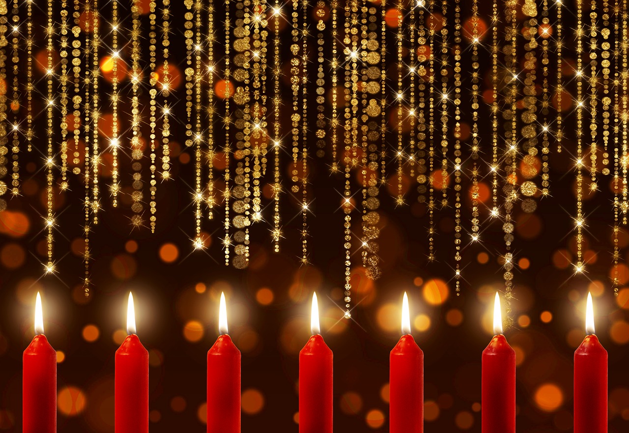 candles  bokeh  specular highlights free photo