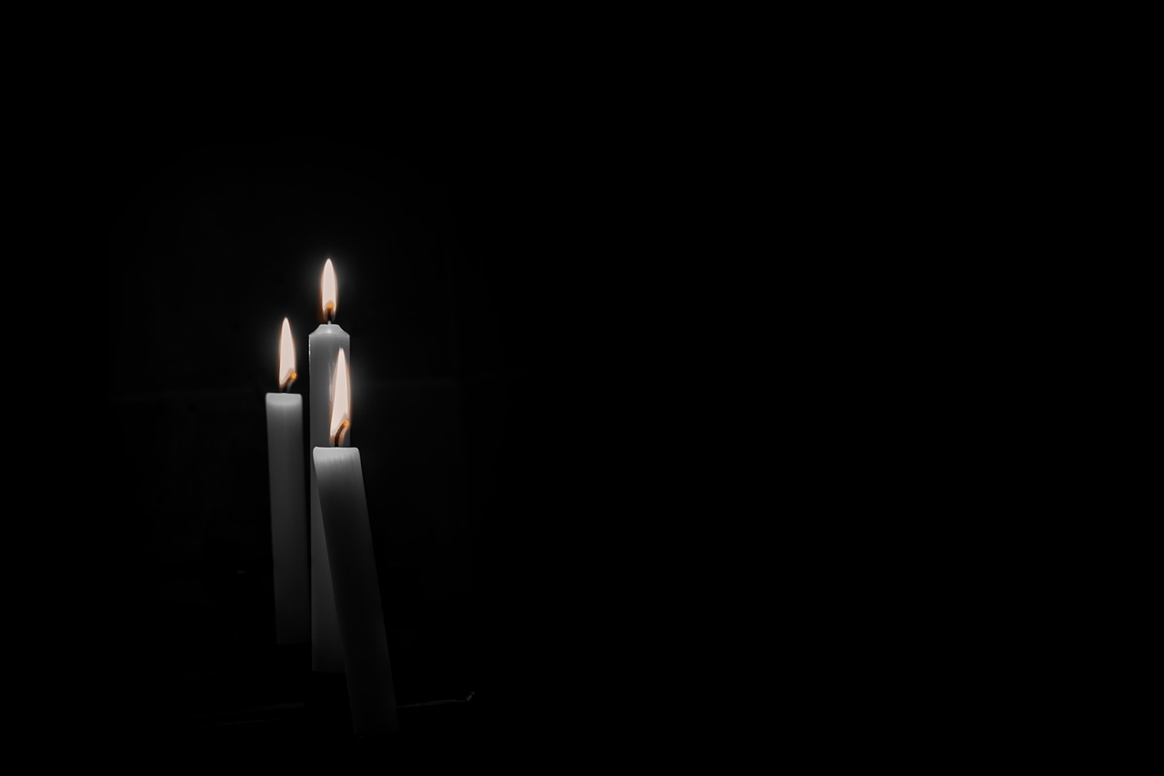 candles mourning candlelight free photo