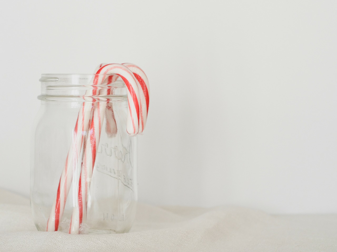 candy canes simple red free photo