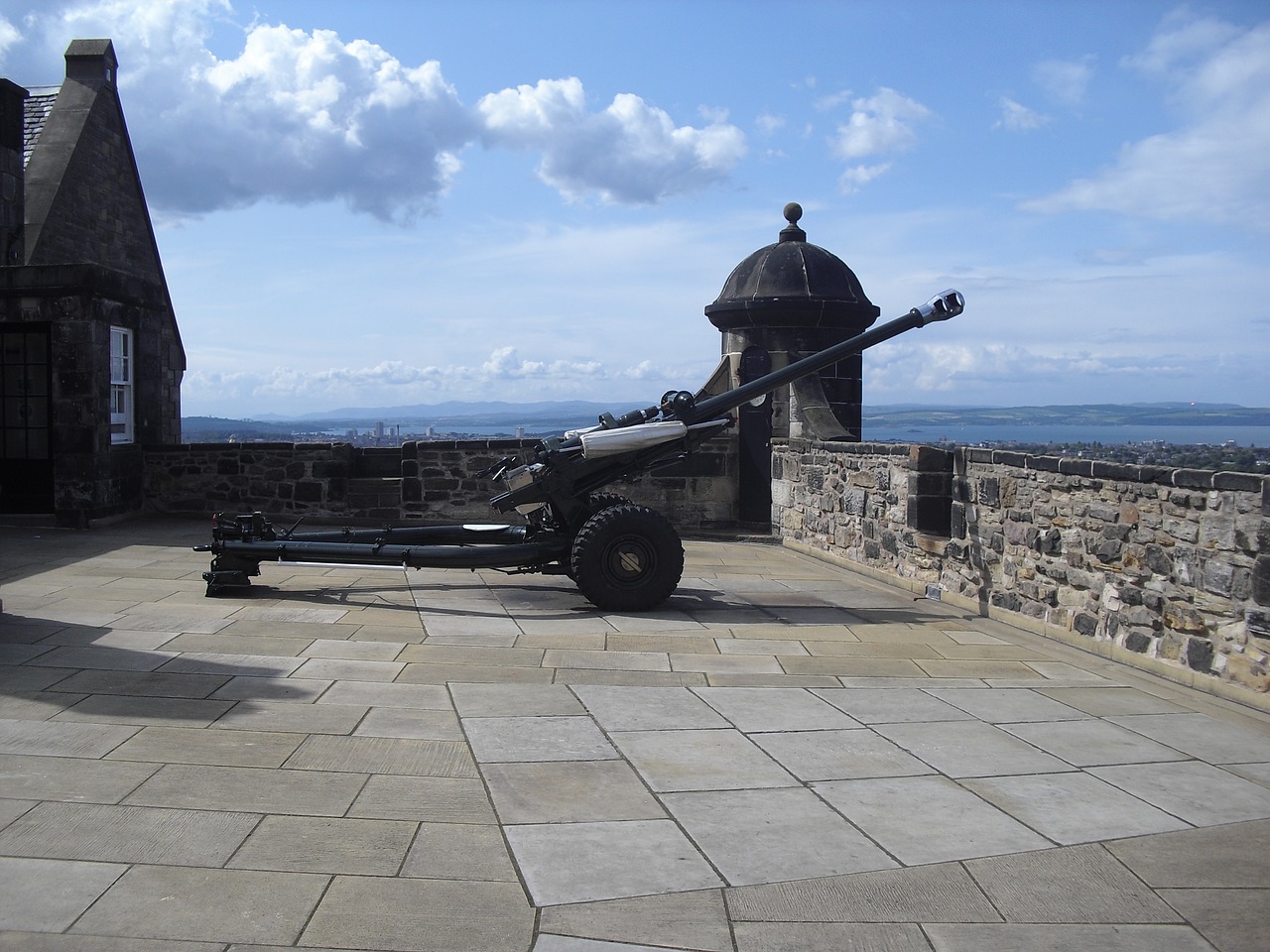 cannon artillery edinburgh castle free photo