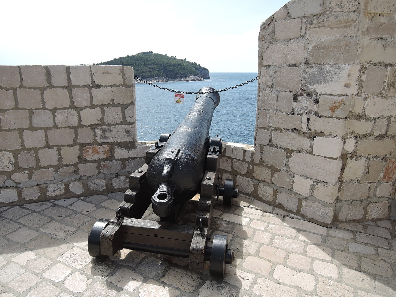 cannon fort history free photo