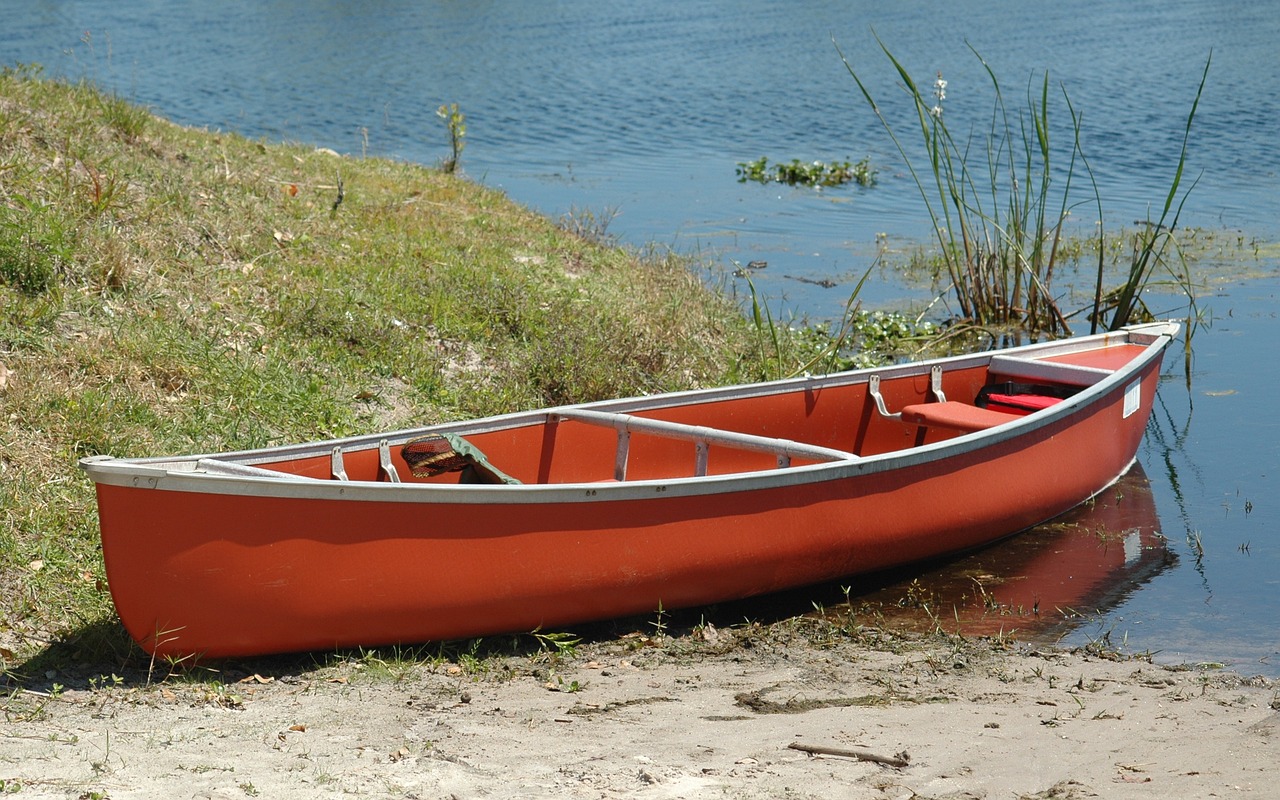 canoe boat lake free photo