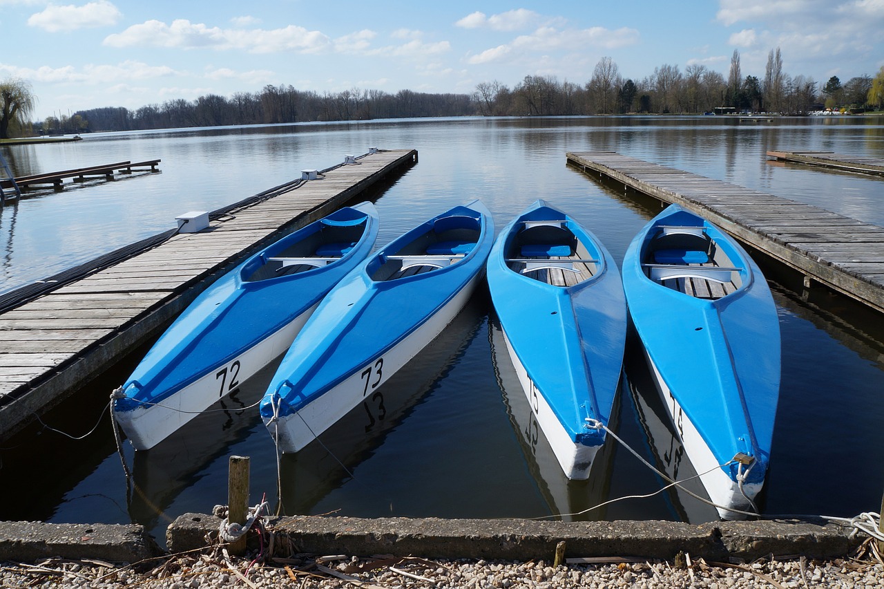 canoe lake blue free photo