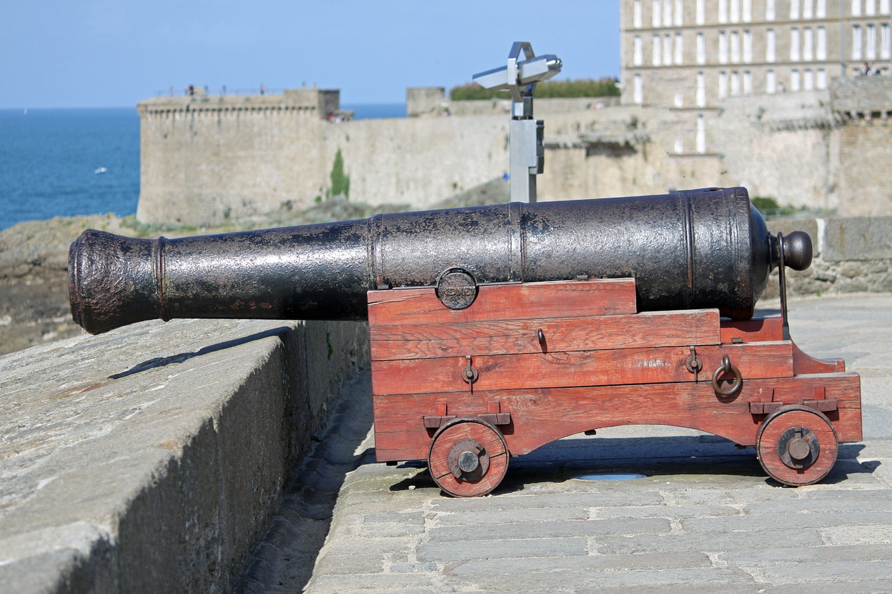 canon ramparts castle free photo