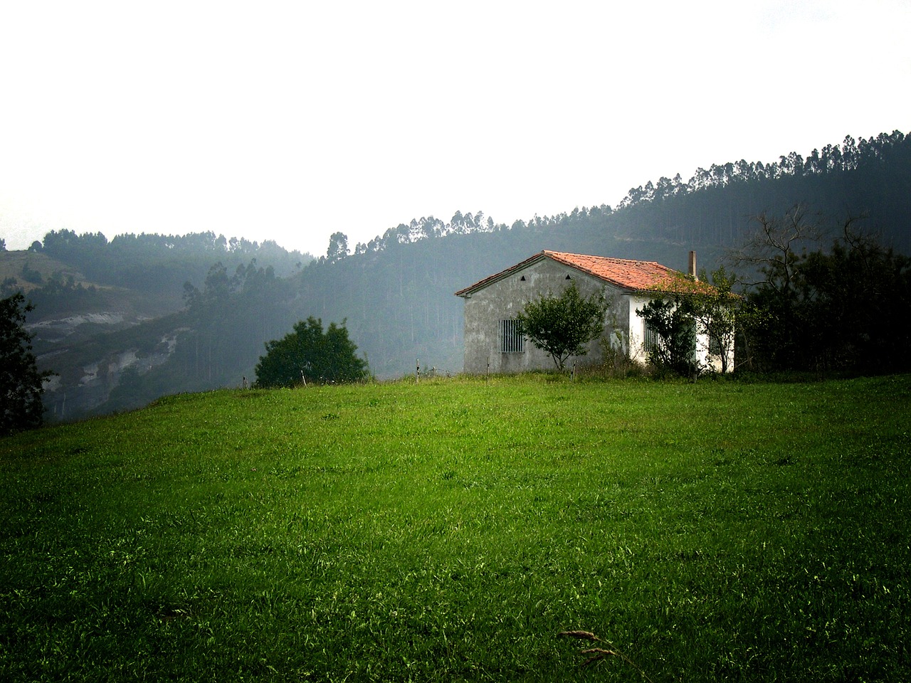 cantabria house field free photo