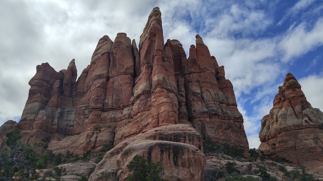 canyonlands rock landscape free photo