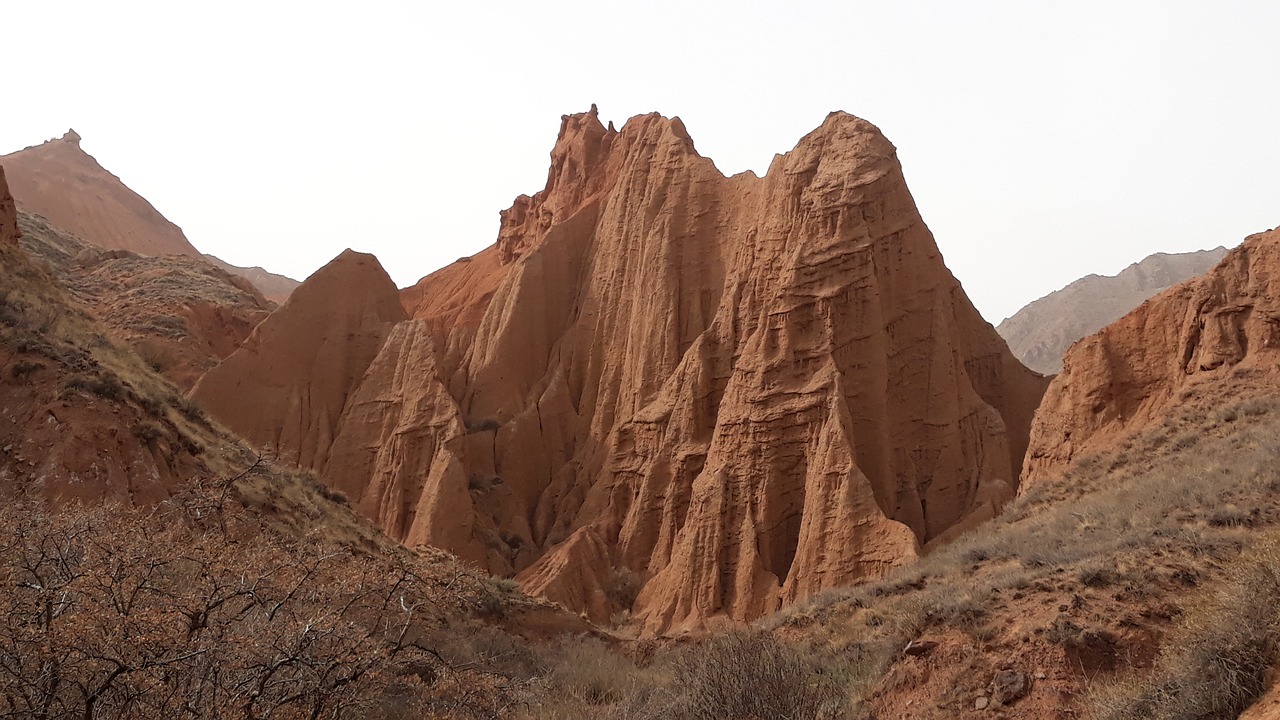 canyons  scenic  nature free photo