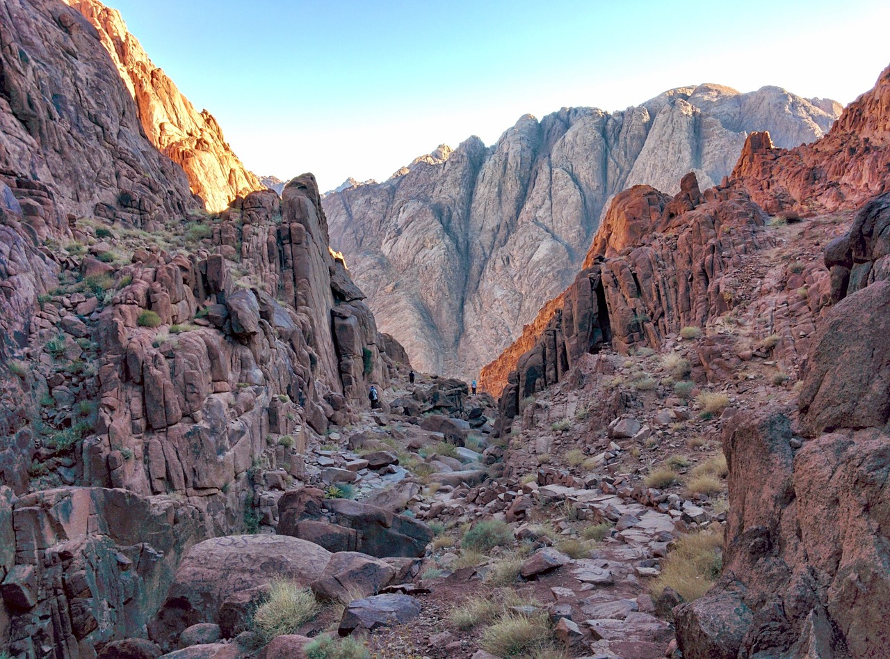 canyons desert rocks free photo