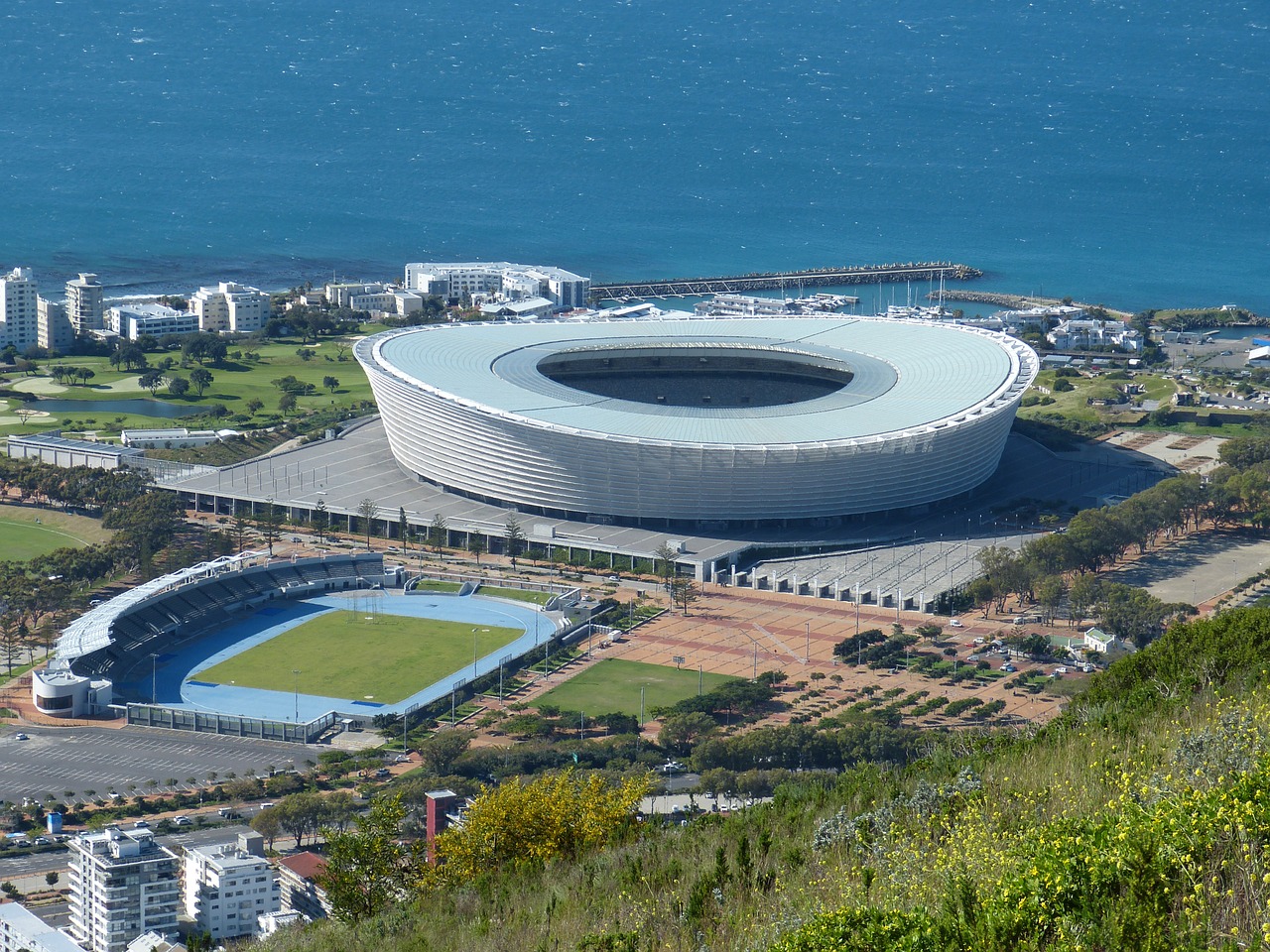 cape town south africa distant view free photo