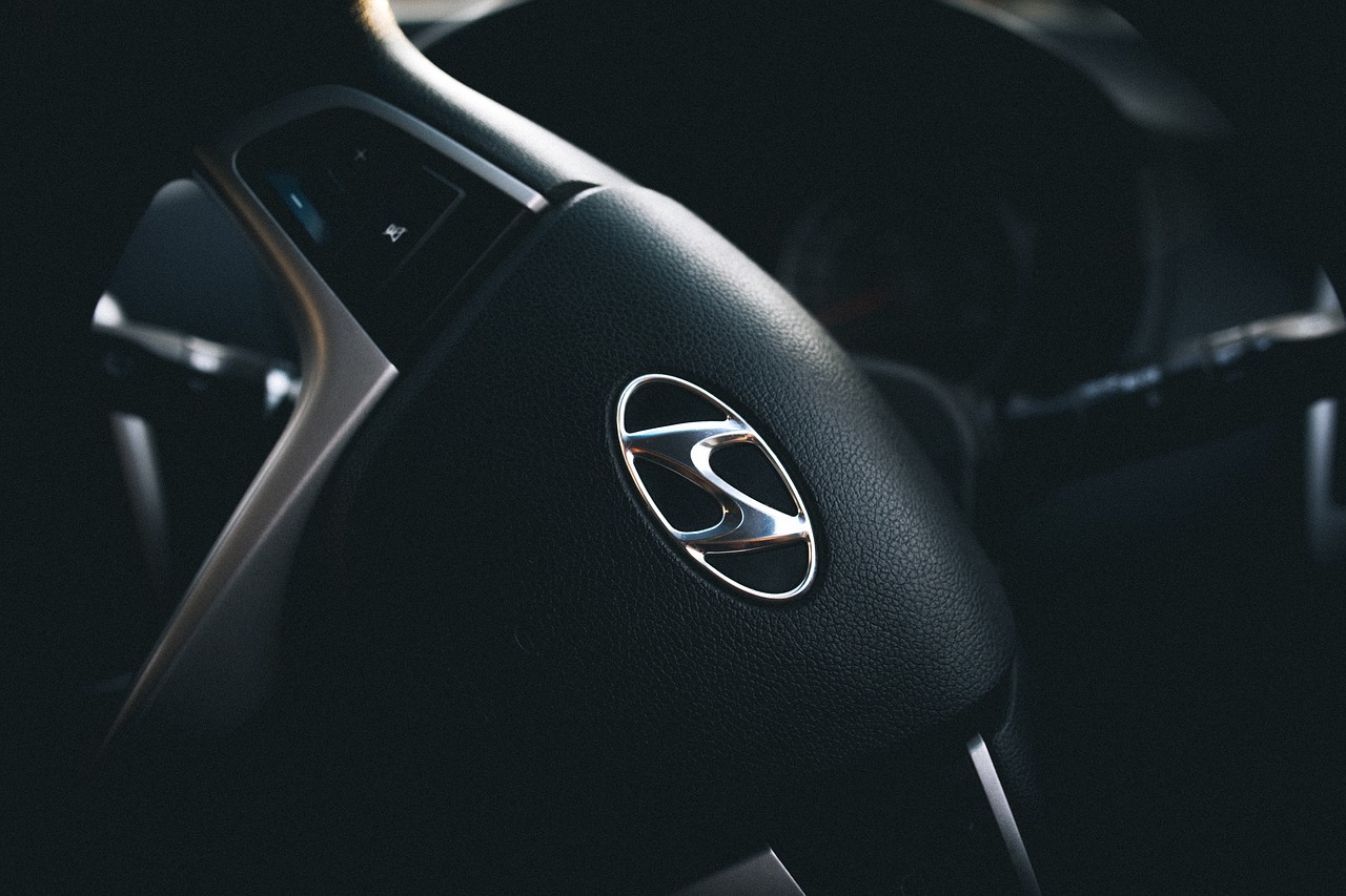 car hyundai steering wheel free photo