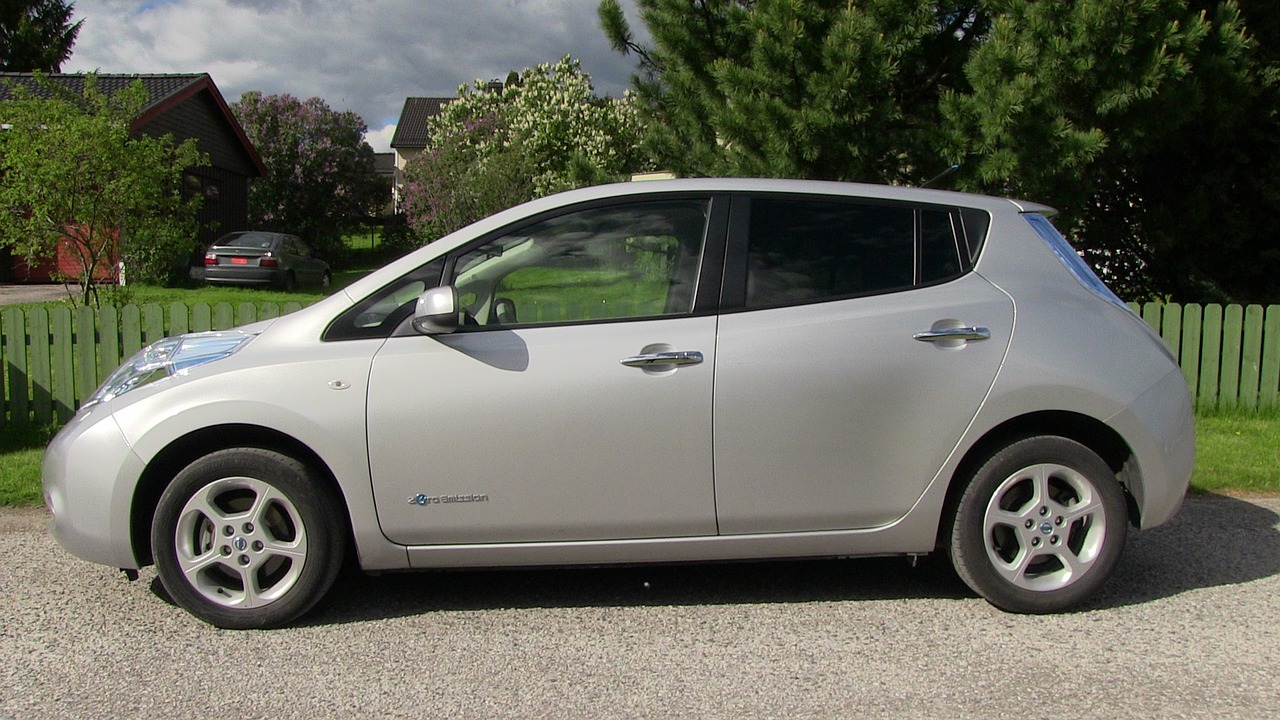 car nissan leaf electric free photo