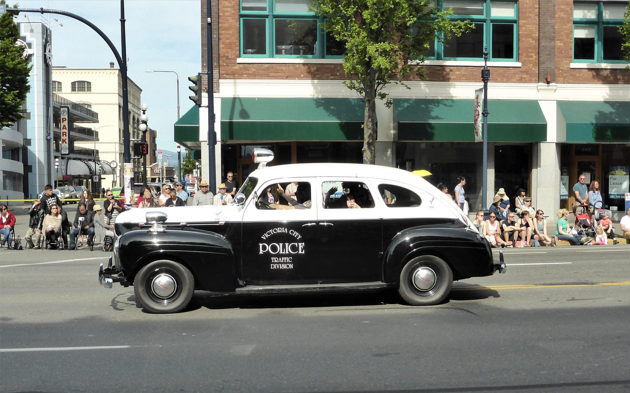 car police car oldtimer free photo