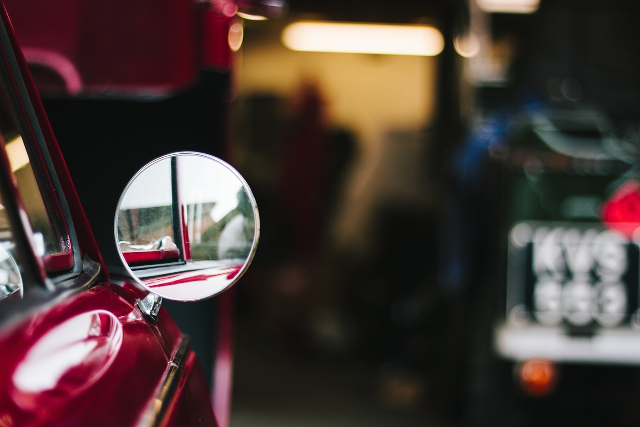 car side mirror free photo