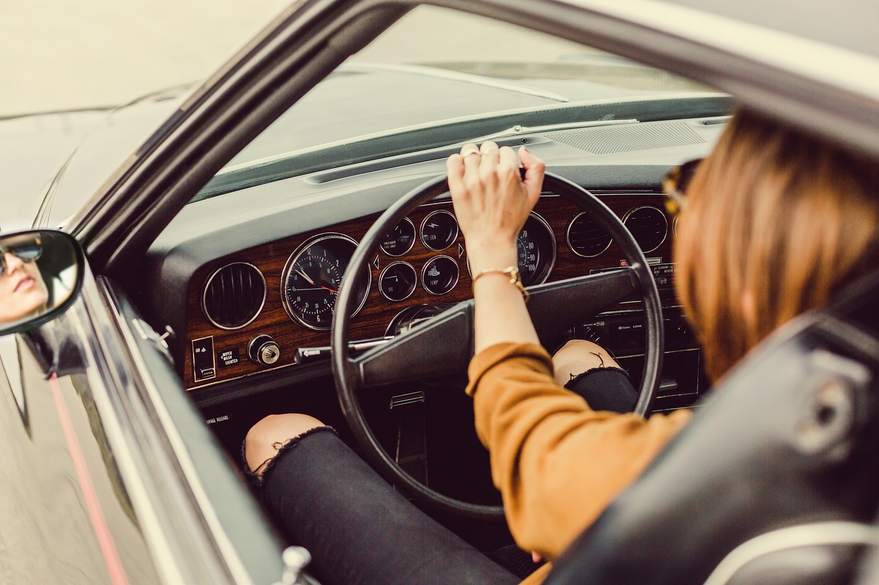 car girl driving free photo