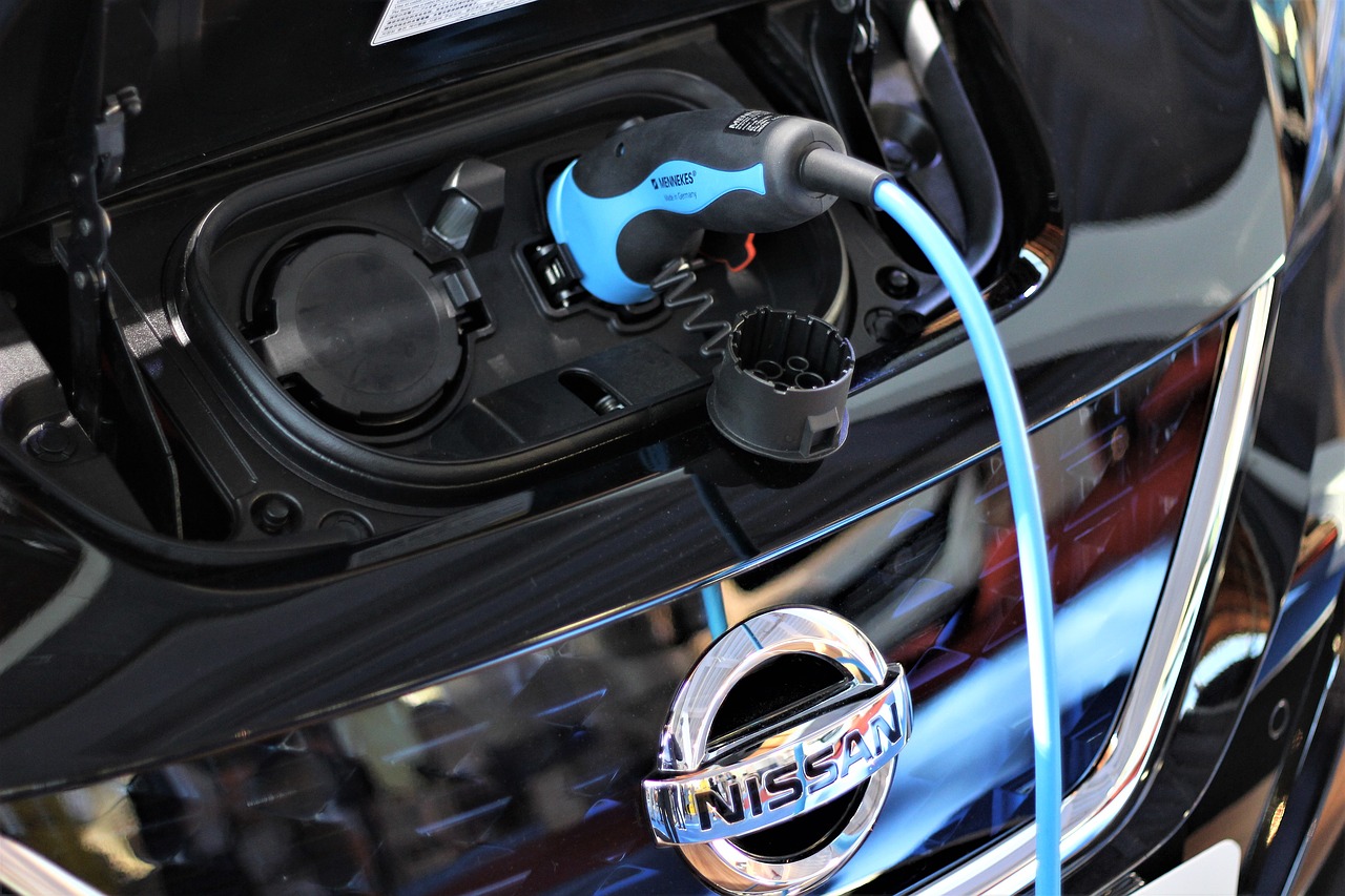 car  nissan leaf  battery charging free photo