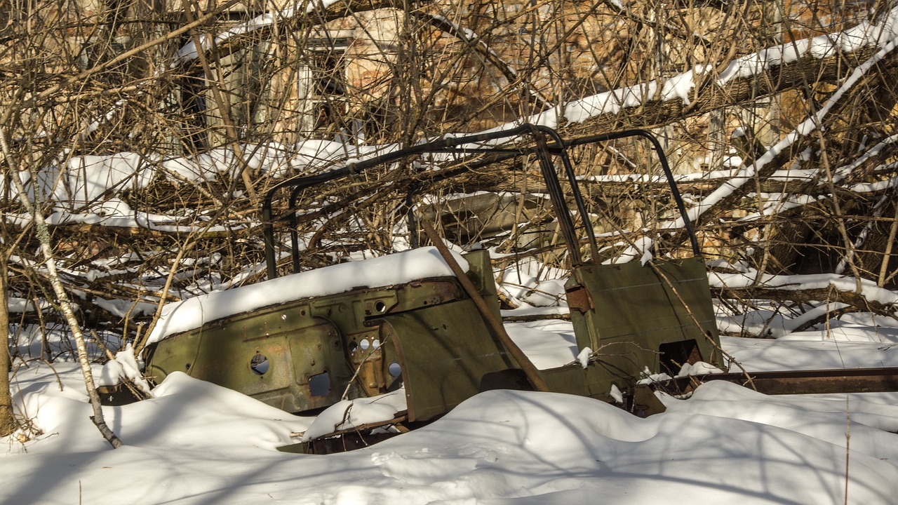 car  jeep  snow free photo