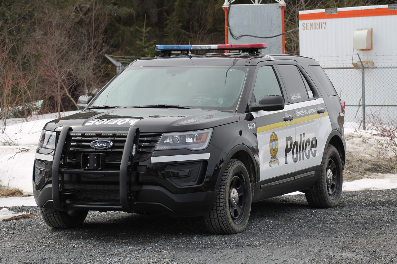 car  police  québec free photo