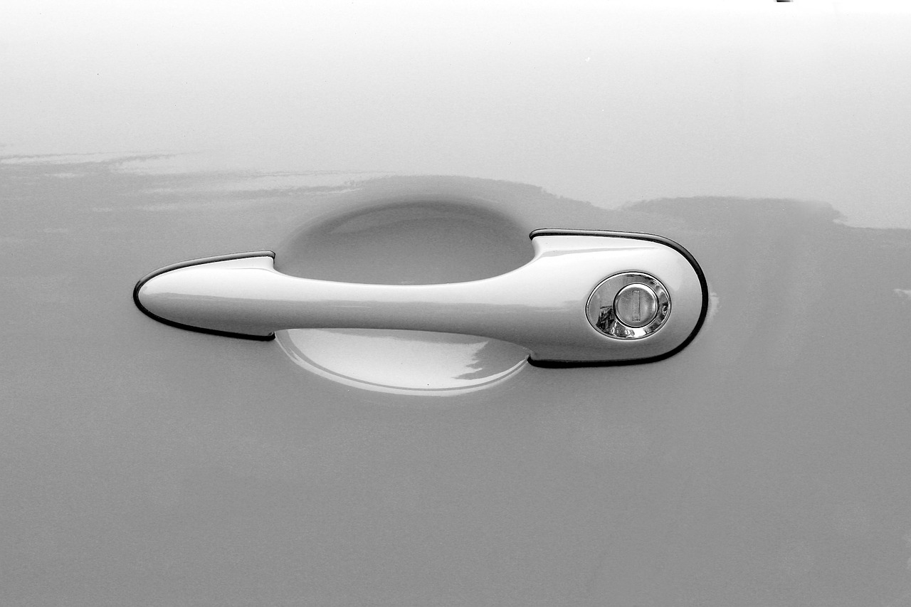 car door handle white free photo