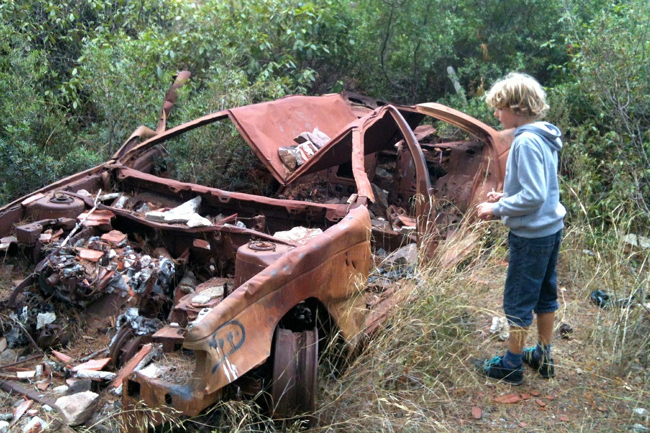 car broken demolition free photo