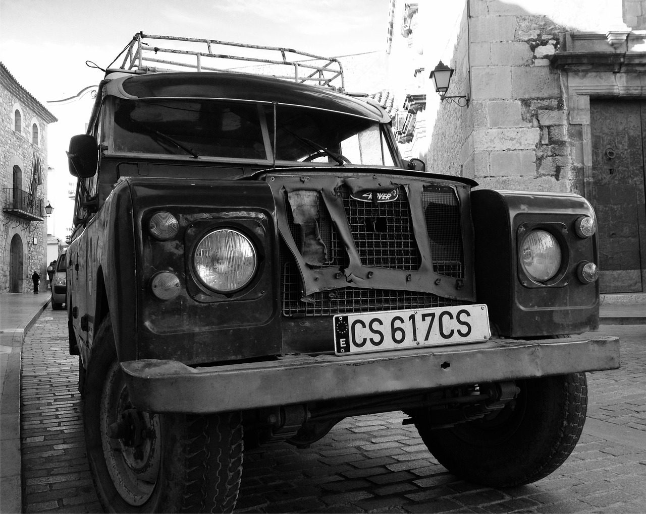 car old land rover free photo