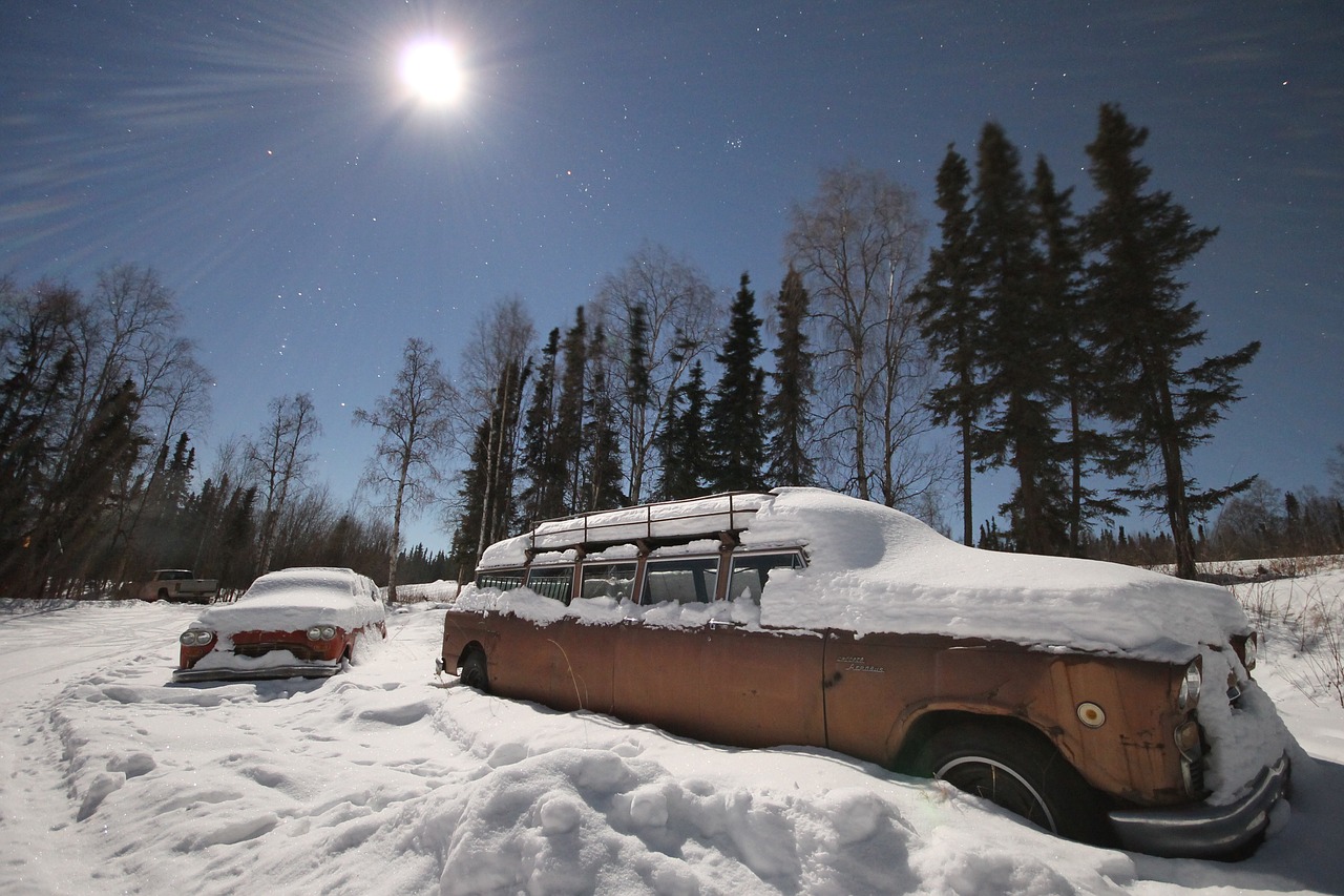 car old car snow free photo