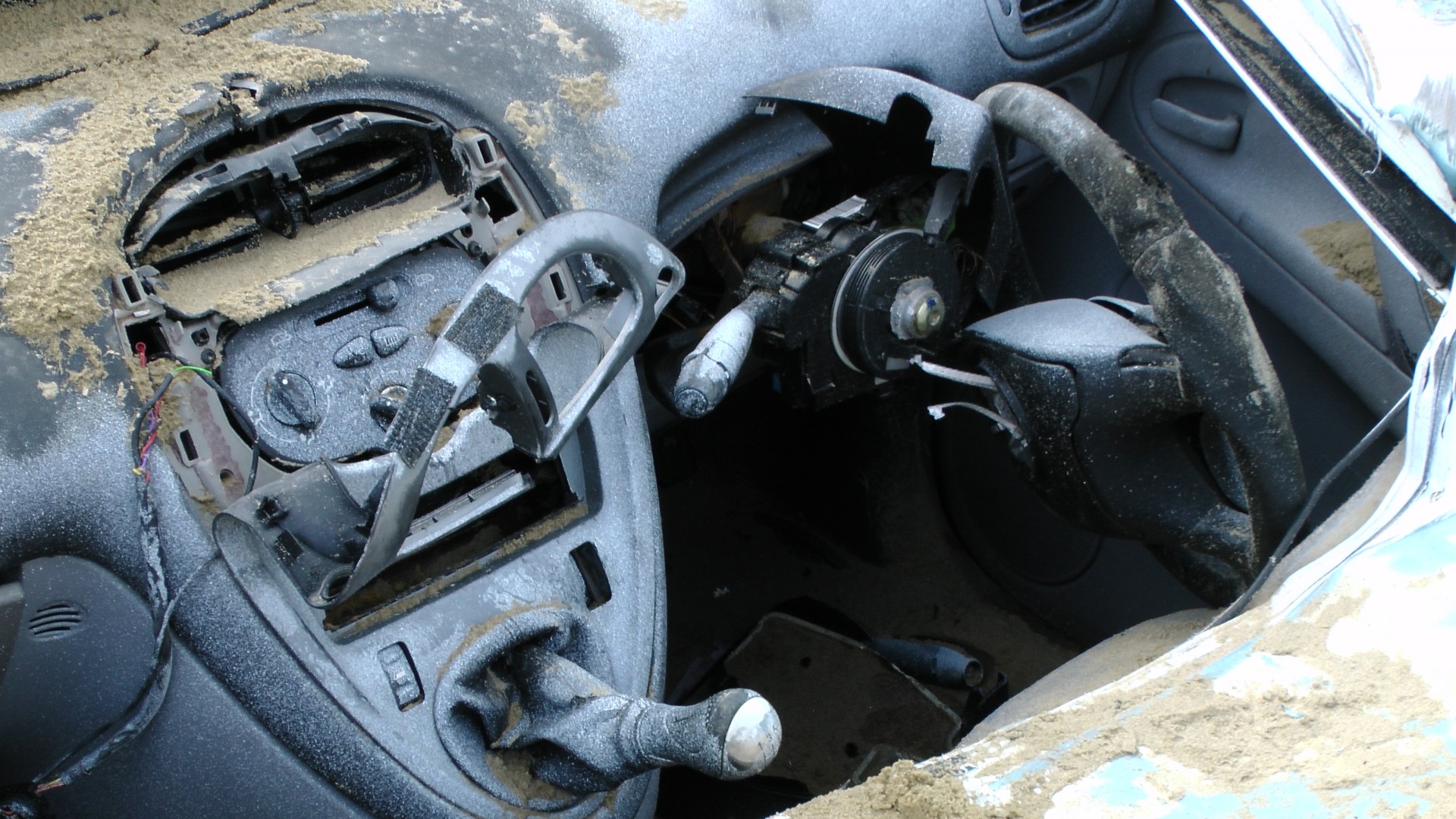 car smash car wreck wheel dashboard wrecked car free photo