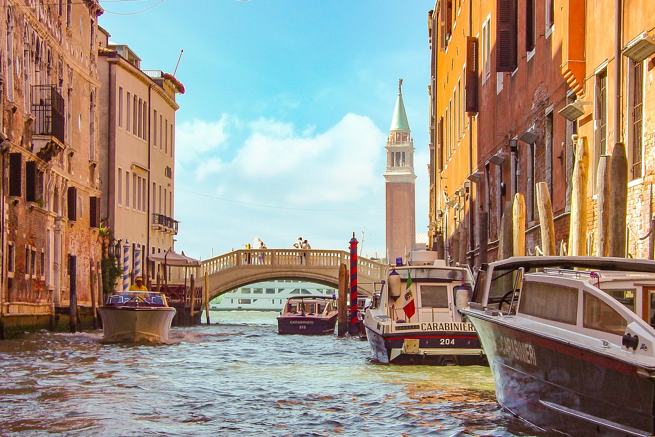 carabinieri police venice free photo