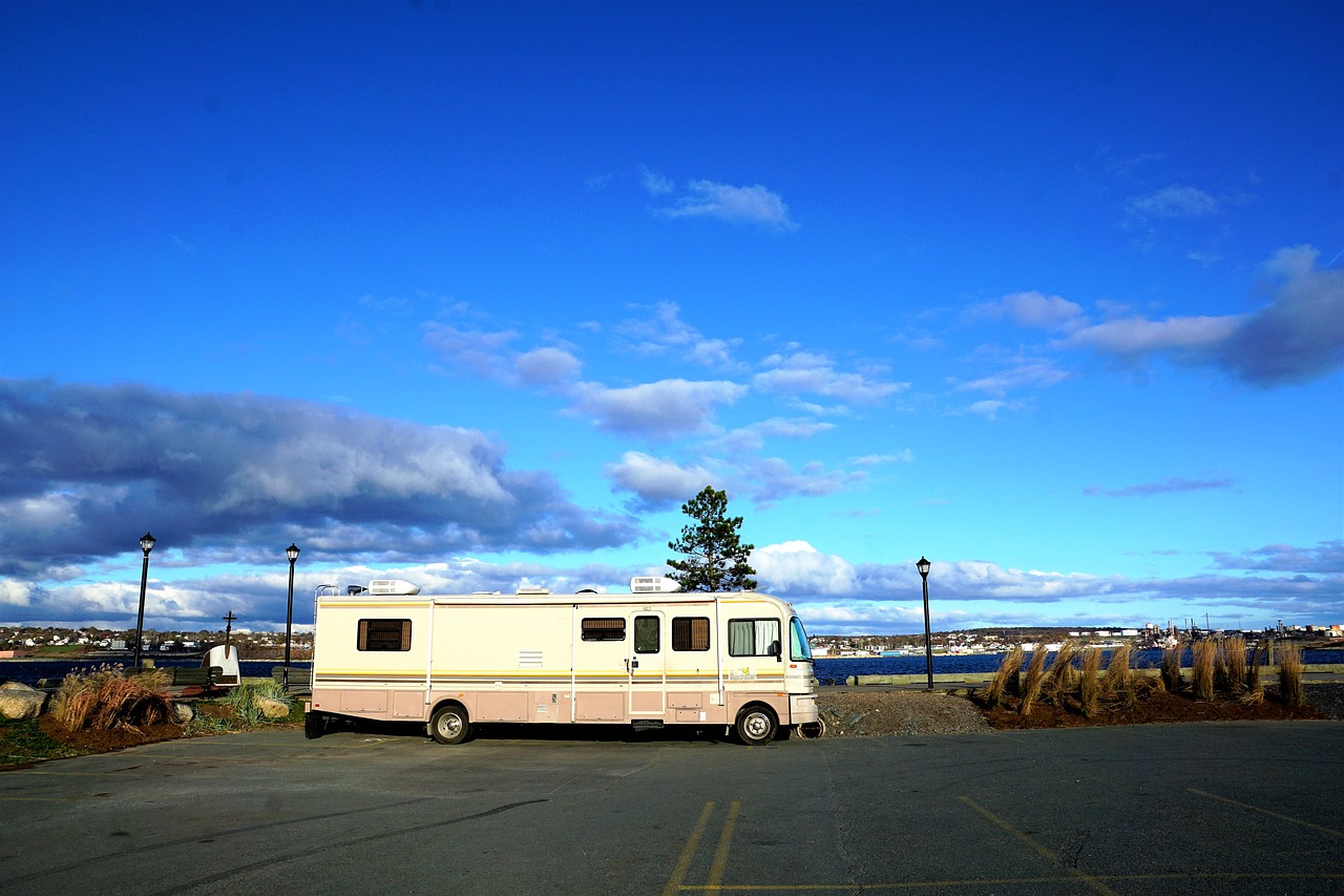 caravan travel canada free photo