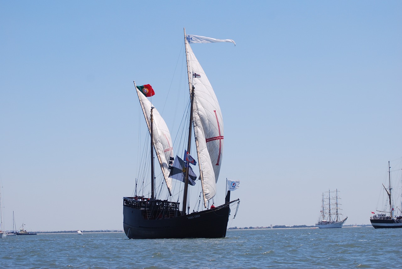 caravela tejo portugal free photo