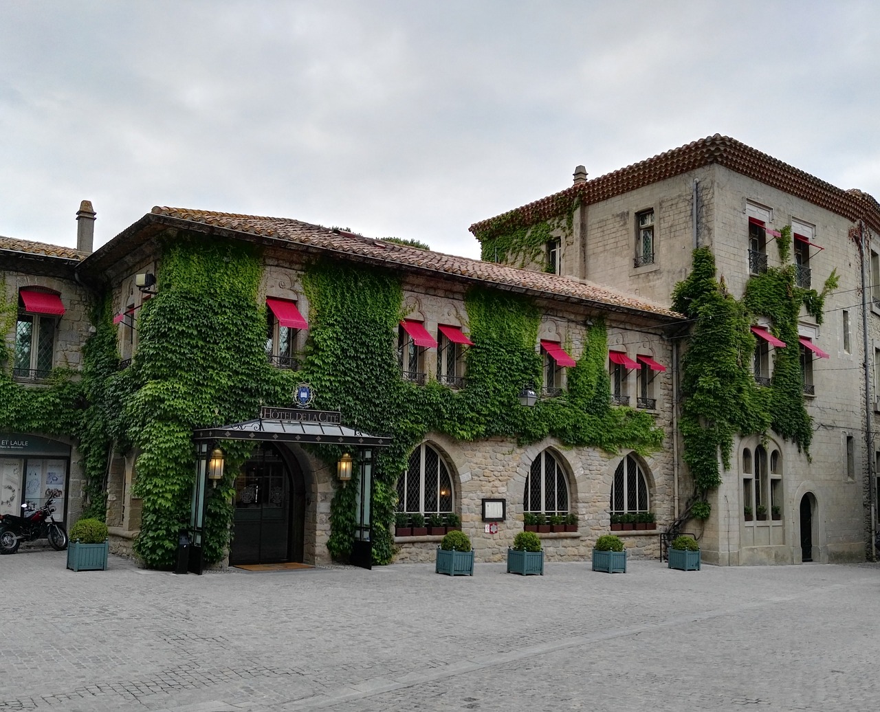 carcassonne old town building free photo